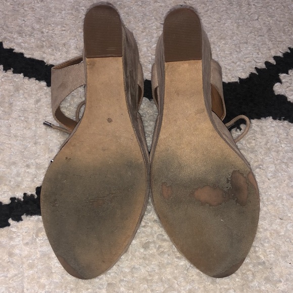 BP Beige Wedge Sandal Heels Suede Fabric 9M - Picture 6 of 10
